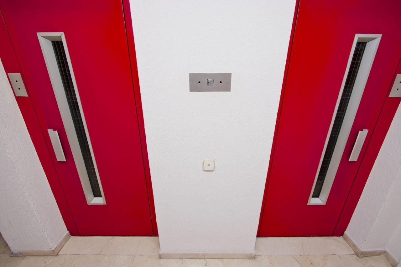 Barcelona City North Hostal المظهر الخارجي الصورة