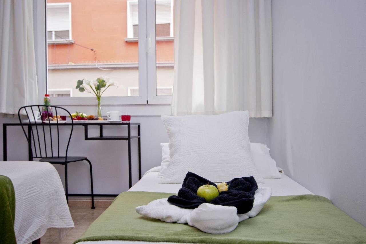 Barcelona City North Hostal المظهر الخارجي الصورة