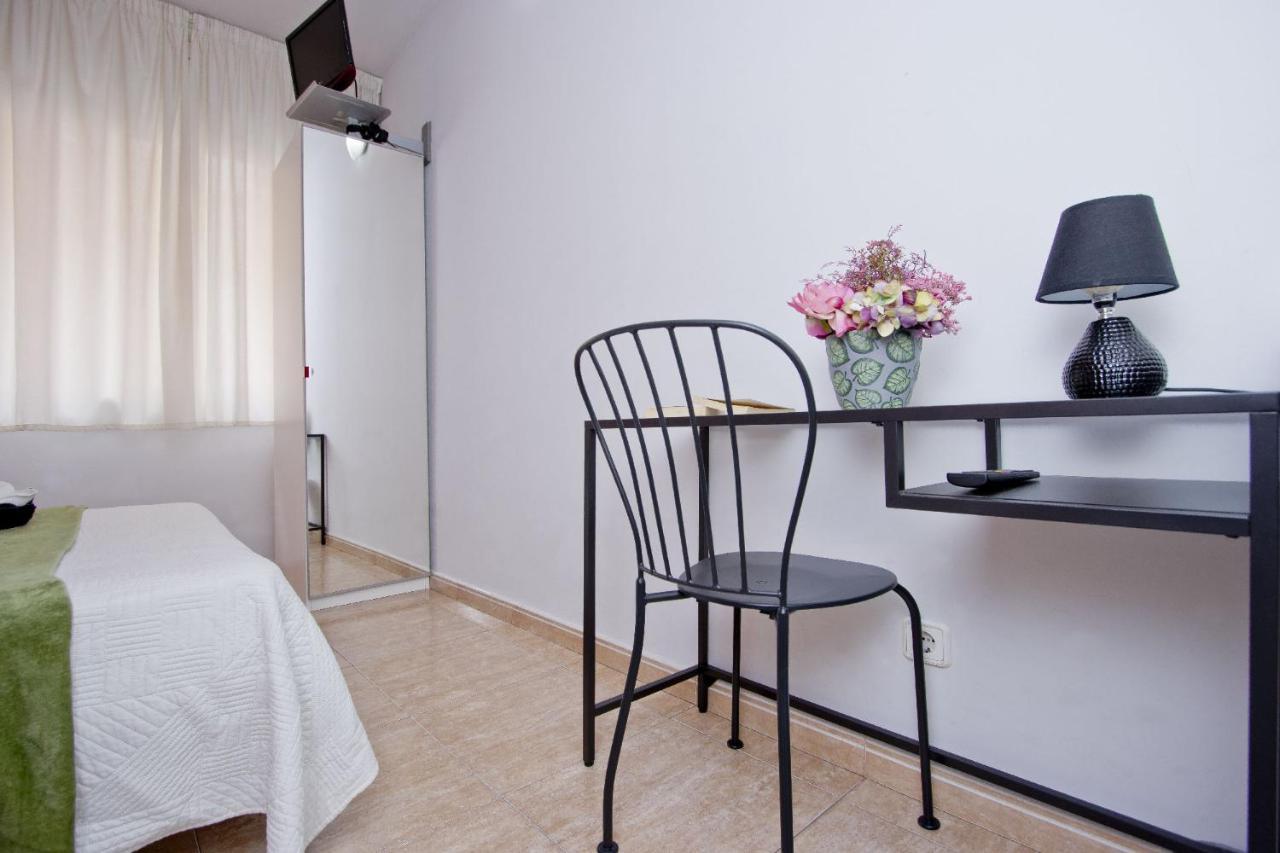 Barcelona City North Hostal المظهر الخارجي الصورة