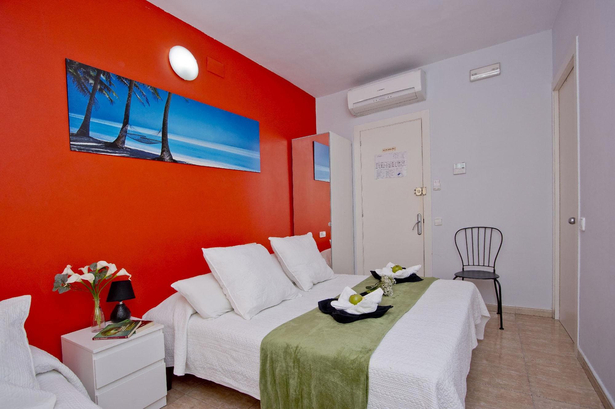 Barcelona City North Hostal المظهر الخارجي الصورة