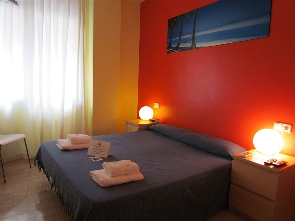 Barcelona City North Hostal المظهر الخارجي الصورة